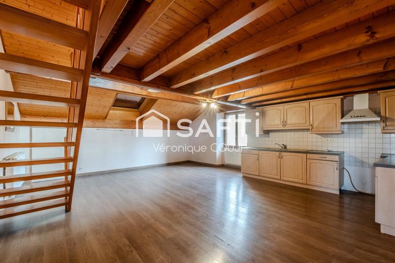 Maison - 230 m² - 9 pièces