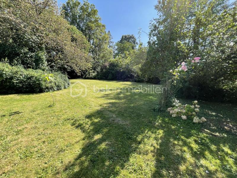 Demeure - 313 m² - 10 pièces