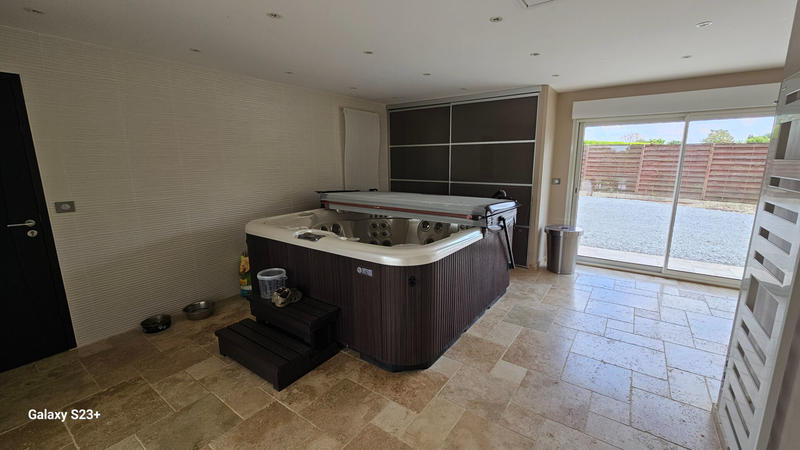 Maison - 170 m² - 7 pièces