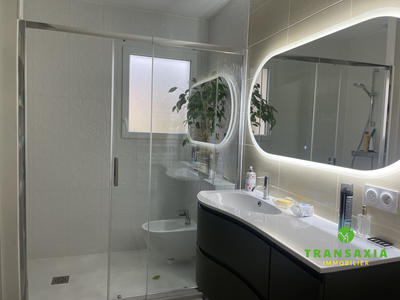 Maison - 101 m² - 4 pièces