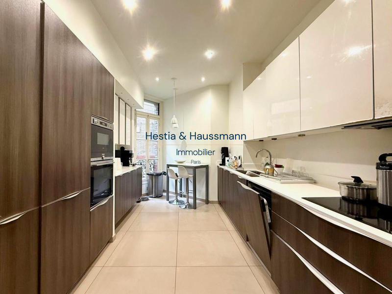 Appartement - 200 m² - 7 pièces