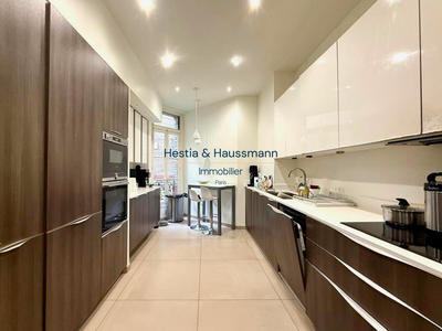 Appartement - 200 m² - 7 pièces