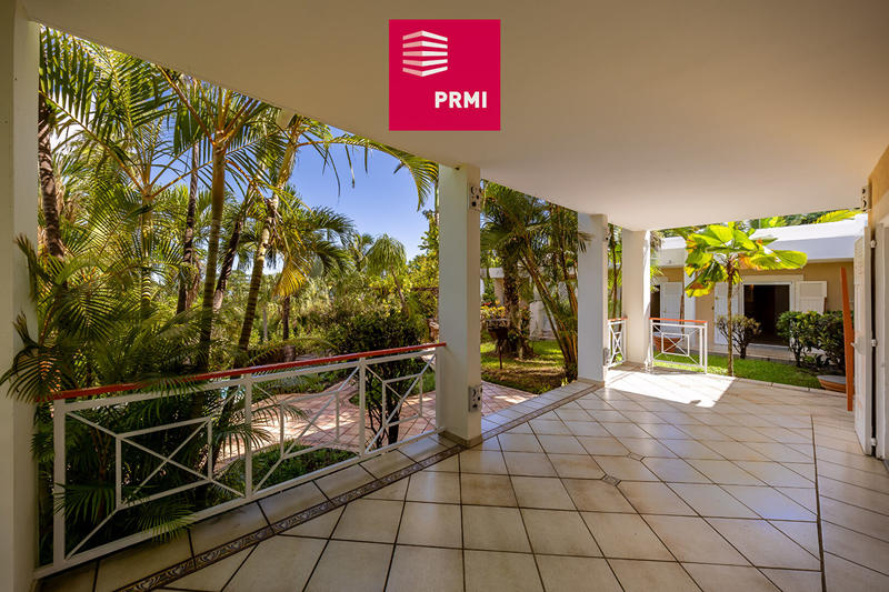 Maison - 245 m² - 7 pièces