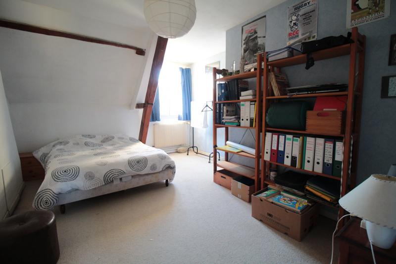 Maison - 159 m² - 7 pièces