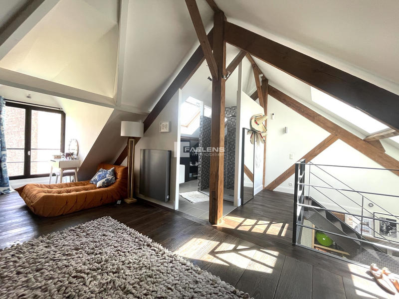 Loft - 217 m² - 5 pièces