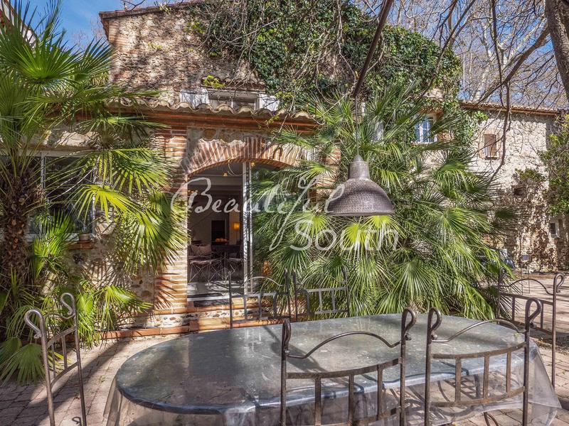 Gîte - 468 m² - 20 pièces