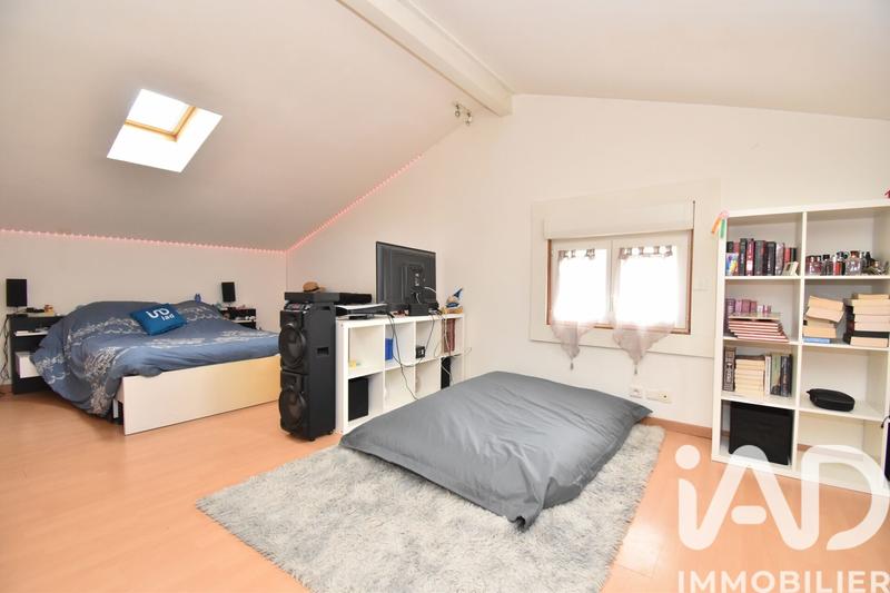 Maison - 212 m² - 8 pièces