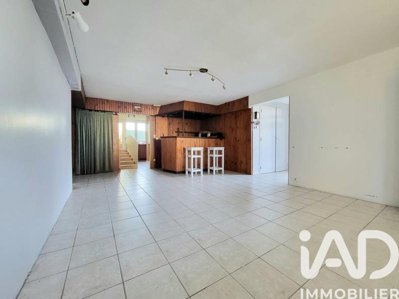 Maison - 237 m² - 7 pièces