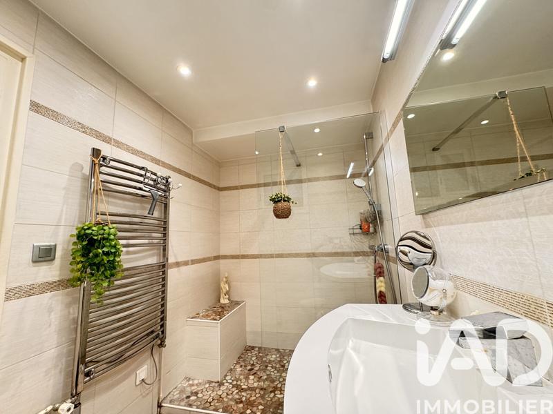 Appartement - 82 m² - 3 pièces