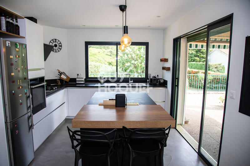 Maison - 157 m² - 7 pièces