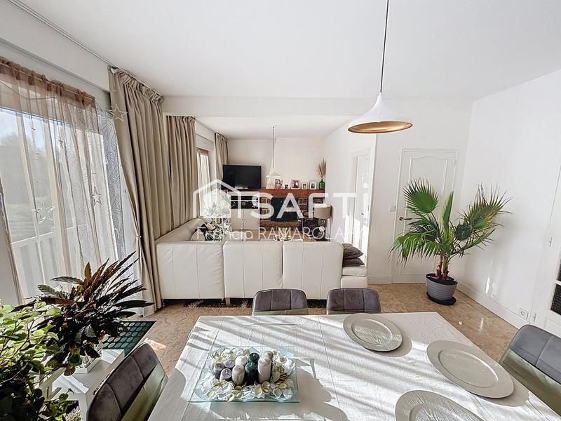 Maison - 169 m² - 8 pièces