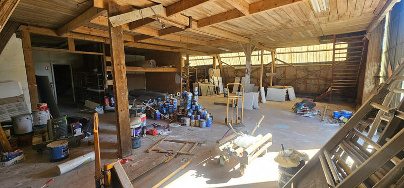 Local d'activité / Entrepôt - 1 350 m²