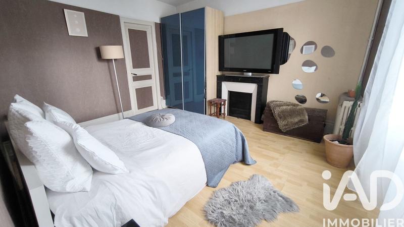 Maison - 211 m² - 8 pièces