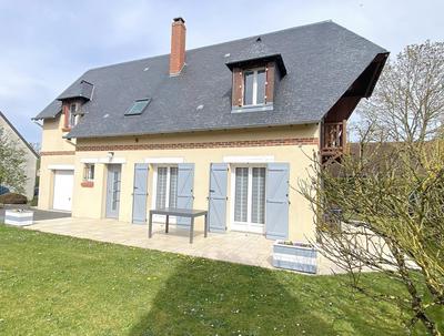 Maison - 645 m² - 5 pièces