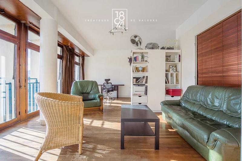 Loft - 53 m² - 2 pièces