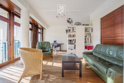 Loft - 53 m² - 2 pièces