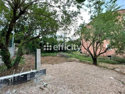 Terrain constructible - 305 m²