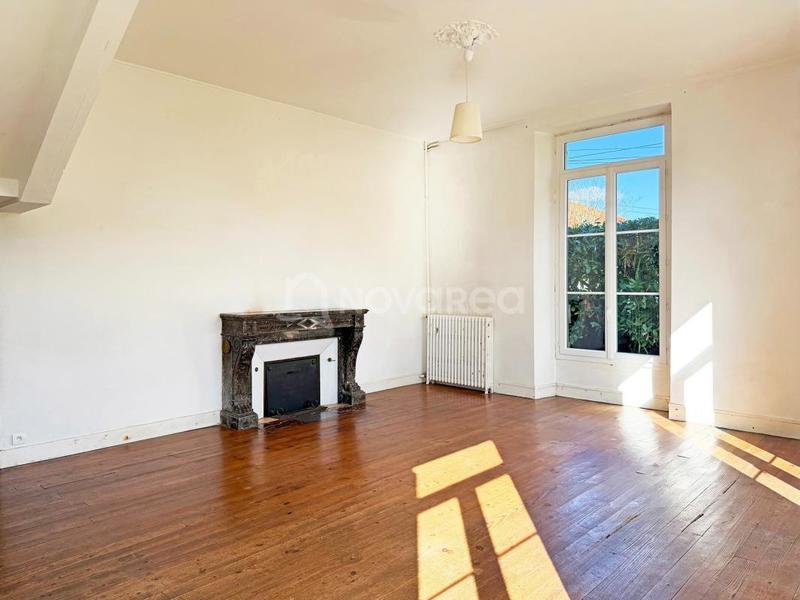 Maison - 184 m² - 7 pièces