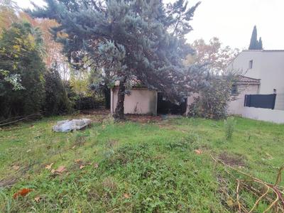 Terrain constructible - 813 m²