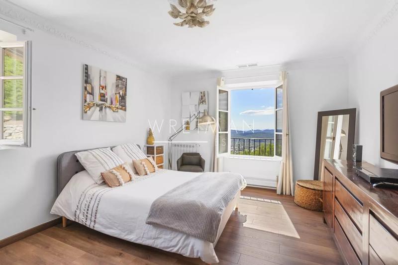 Villa - 229 m² - 7 pièces