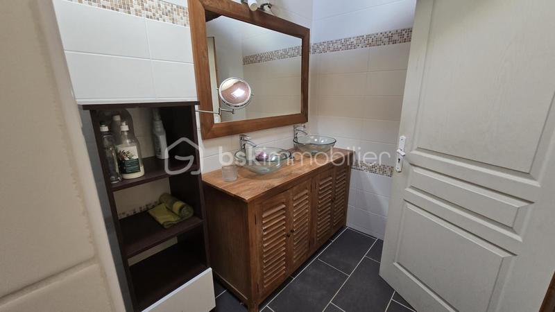 Propriété - 400 m² - 16 pièces