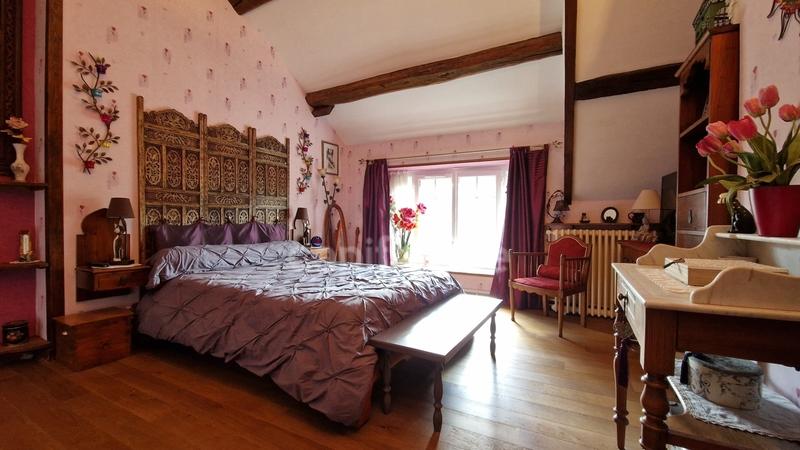 Demeure - 285 m² - 8 pièces