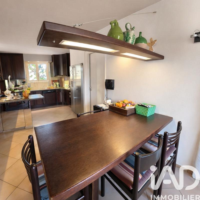 Maison - 350 m² - 6 pièces