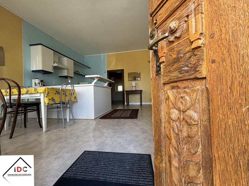 Maison - 190 m² - 6 pièces