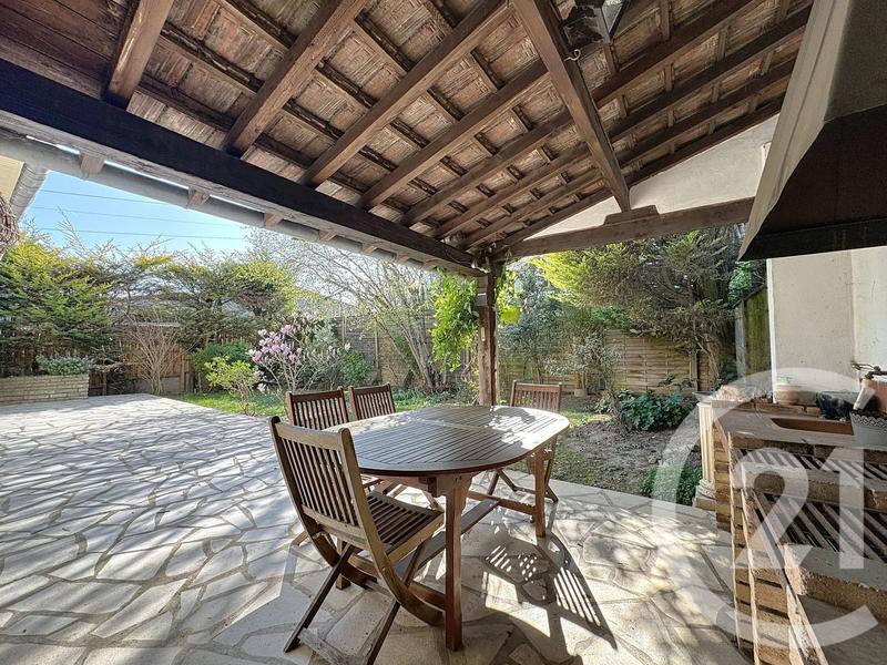 Maison - 190 m² - 7 pièces