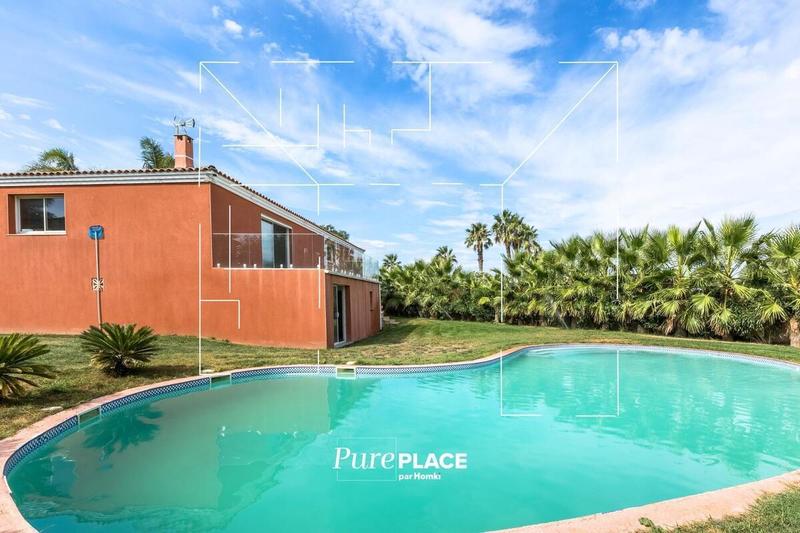 Maison - 205 m² - 6 pièces