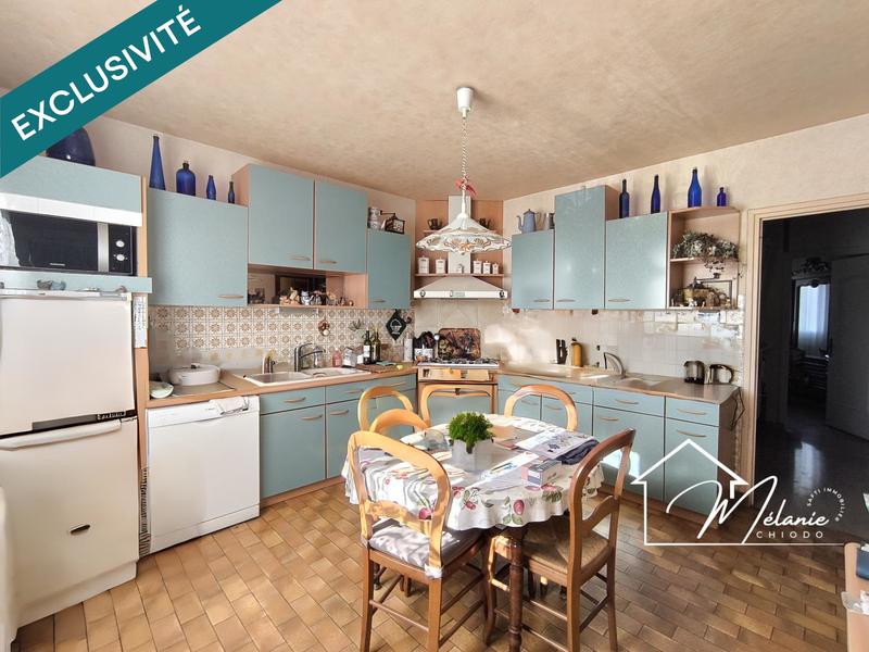 Maison - 181 m² - 7 pièces