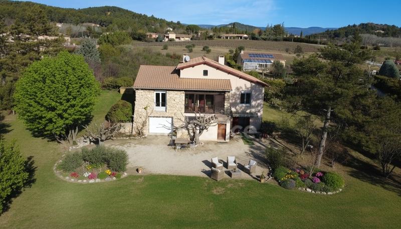 Maison - 143 m² - 4 pièces