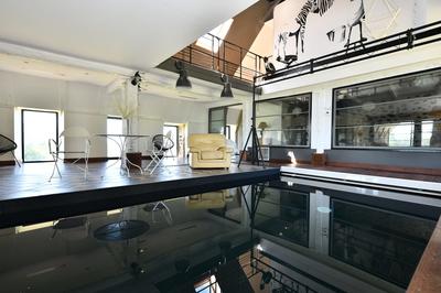 Maison - 390 m² - 12 pièces