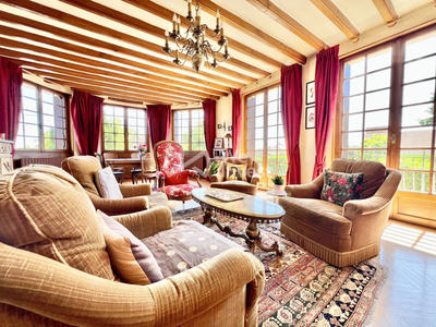 Maison - 183 m² - 7 pièces