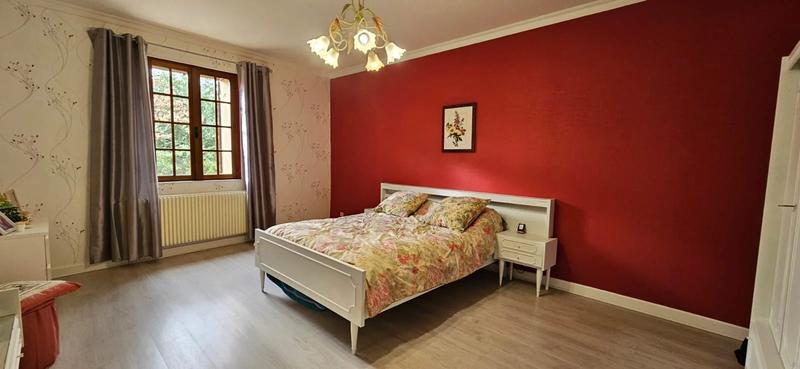 Maison - 410 m² - 11 pièces