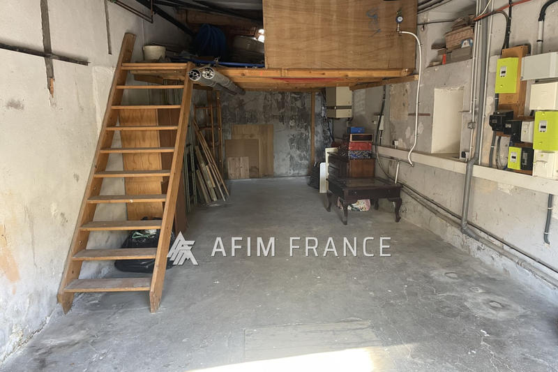 Maison - 212 m² - 7 pièces