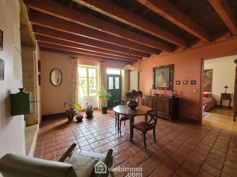 Maison - 338 m² - 10 pièces