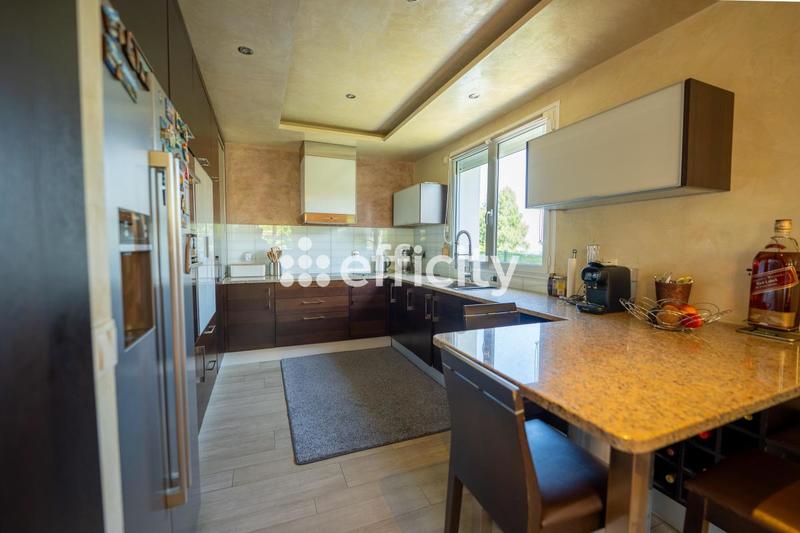 Maison - 175 m² - 6 pièces