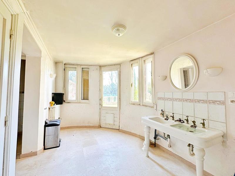 Château - 780 m² - 20 pièces