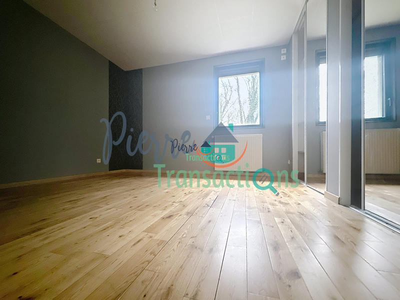 Maison - 235 m² - 7 pièces