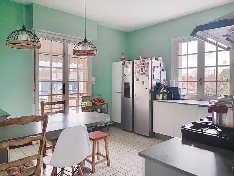 Maison - 252 m² - 7 pièces