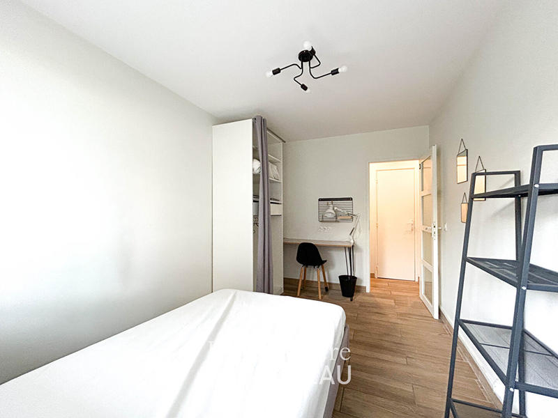 Chambre - 111 m² - 7 pièces