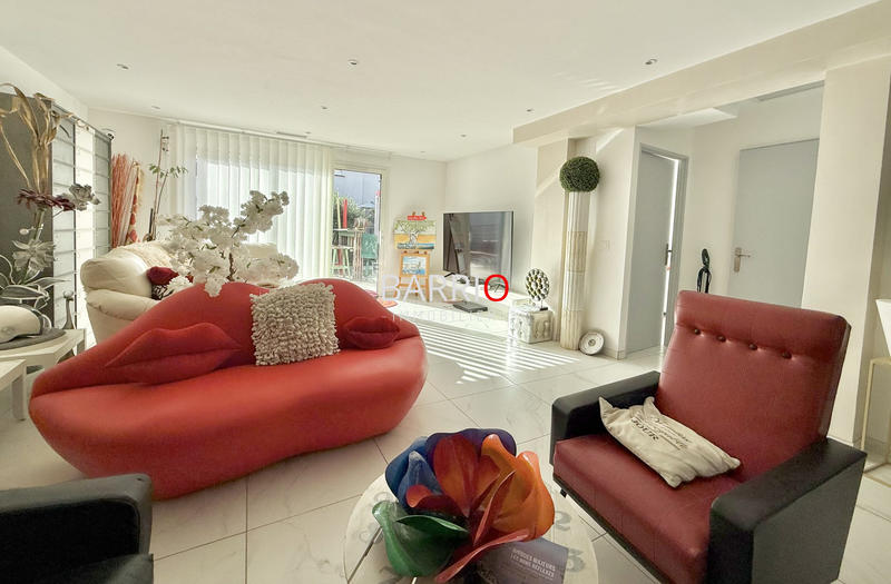 Maison - 97 m² - 3 pièces