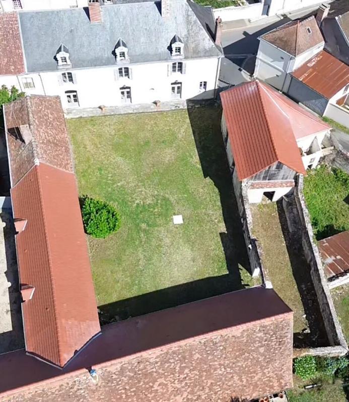 Maison - 250 m² - 7 pièces