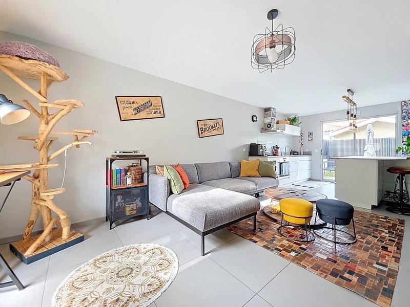 Maison - 90 m² - 4 pièces