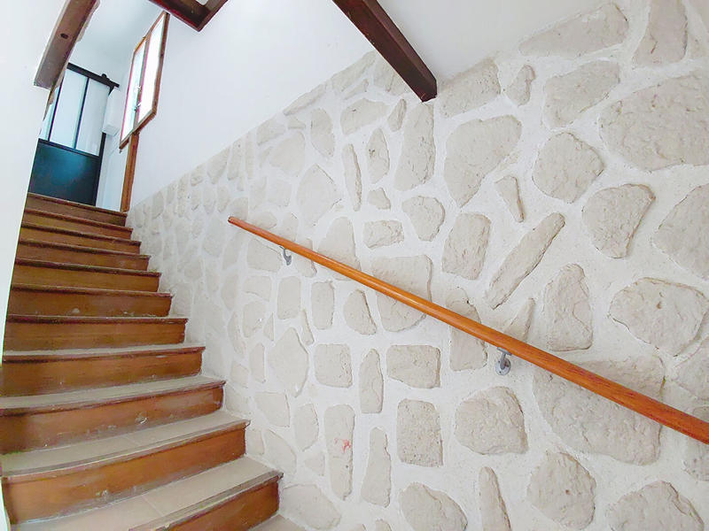 Appartement - 94 m² - 5 pièces