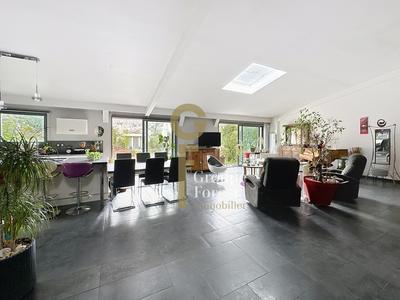 Maison - 190 m² - 5 pièces