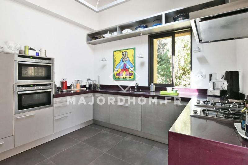 Maison - 215 m² - 7 pièces