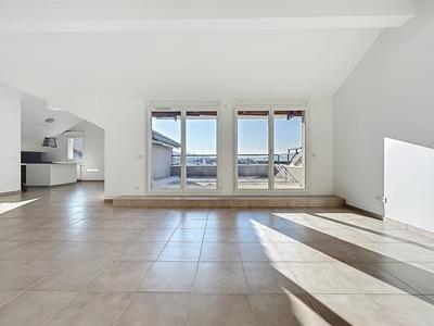 Appartement - 122 m² - 4 pièces