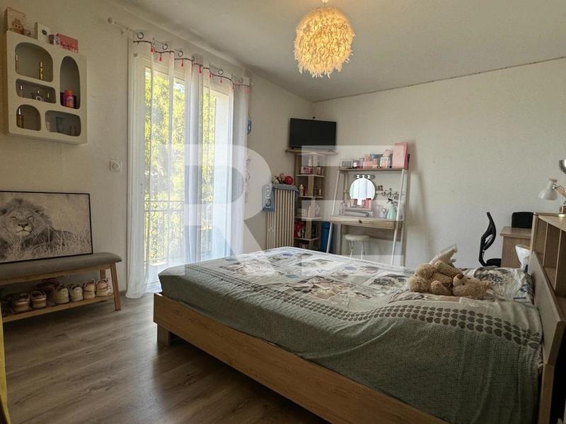 Maison - 181 m² - 7 pièces